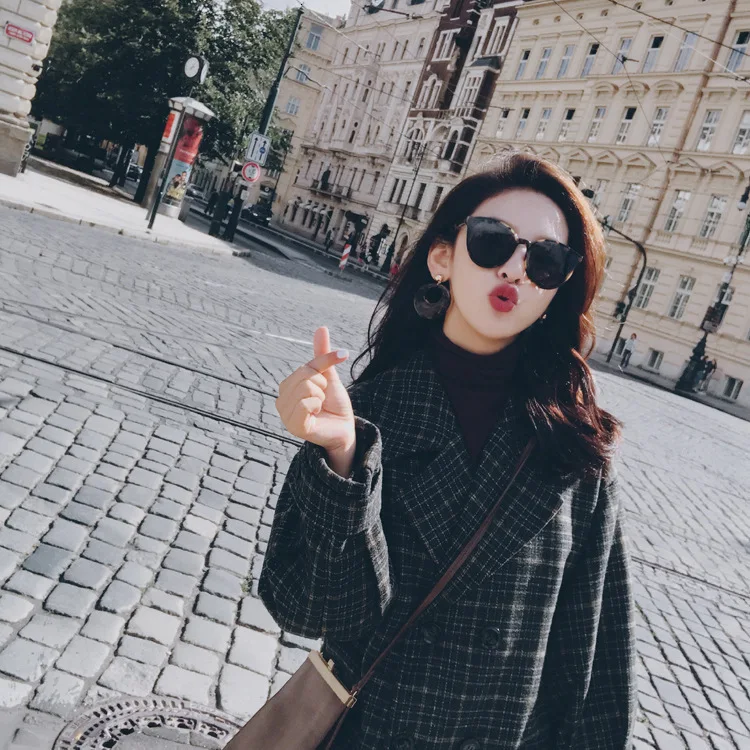 Vintage Plaids Clothes Loose Woollen Coat Women's New Checked Coat Baggy Silhouette Overcoat Tweeds Winter female Outerwear