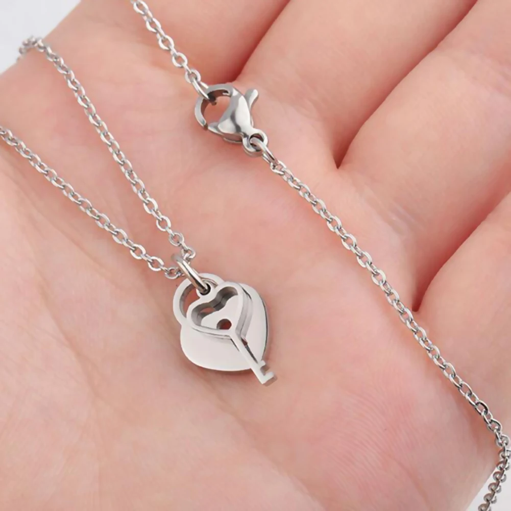 

Lokaer Trendy Stainless Steel Love Heart & Key Pendant Necklaces Gold Chain & Link Chokers Necklace For Women Girls
