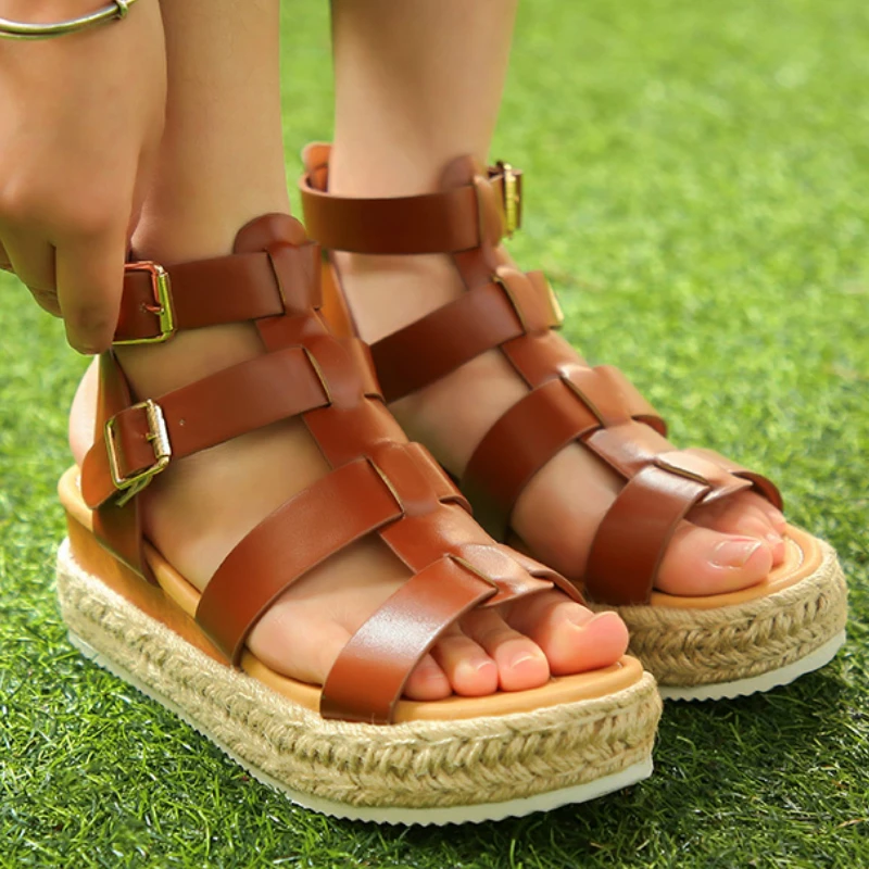 Летние женские сандалии гладиаторы платформа танкетка каблук открытый носок