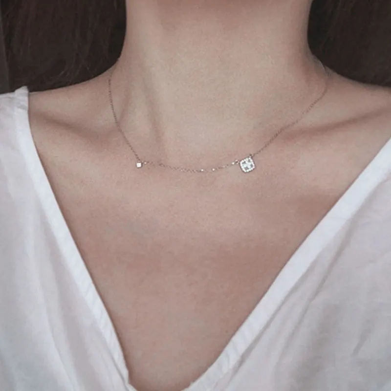 Ожерелье женское из серебра 925 пробы с маленьким квадратным кулоном бриллиантами