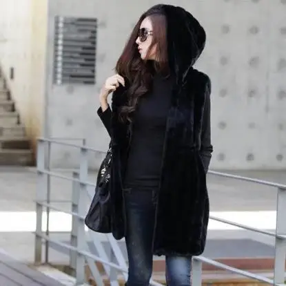 Меховой женский жилет из искусственного меха зима 2022 |