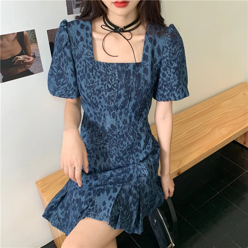 

French Style Retro Square Collar Denim Dress for Women 2021 New Spring Design Sense Niche Temperament Slimming A- line Skirt