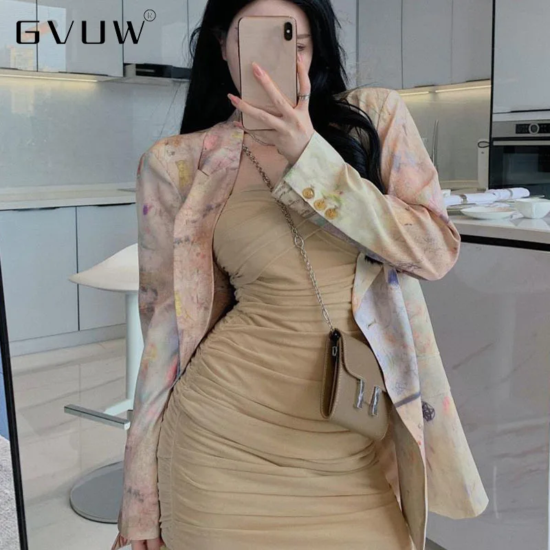 

Женский костюм GVUW, окрашенный в завязку, уникальный дизайн, нишевой сетчатый красный жареный уличный костюм, топ, новинка весны и осени 2021