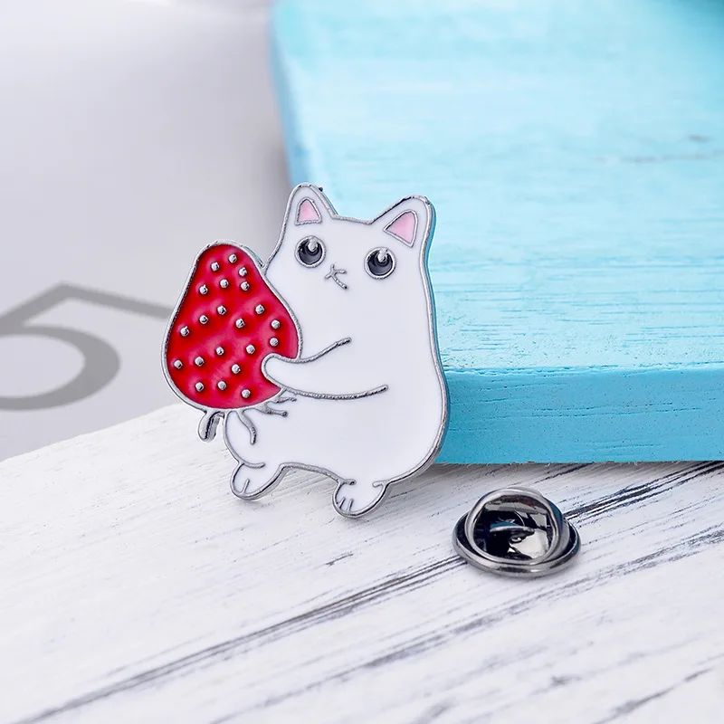 Брошь на палец с изображением кошки животного белого кота клубники булавки