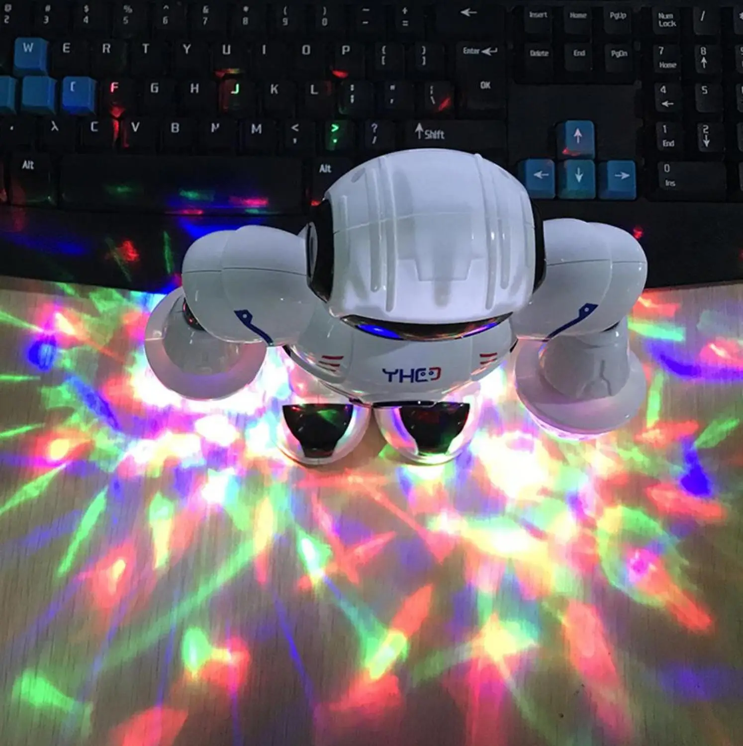 Новинка ослепительный космический музыкальный робот умный мини танцующий