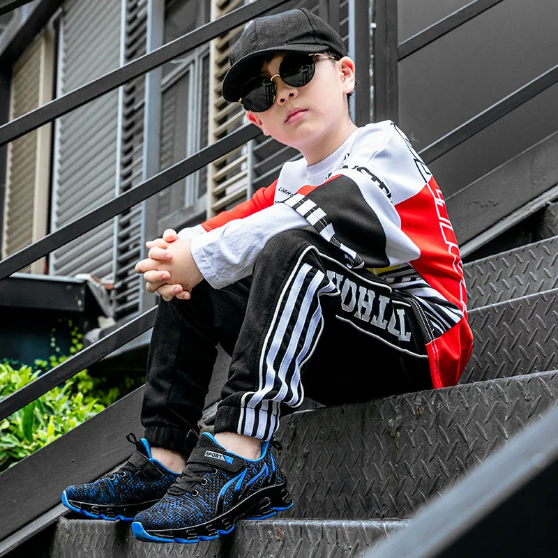 Fashion Big Kids Running Shoes Red Breathable Sneakers Shoes for Kids Outdoor Light Hollow Sole Children Sports Shoes for Boy