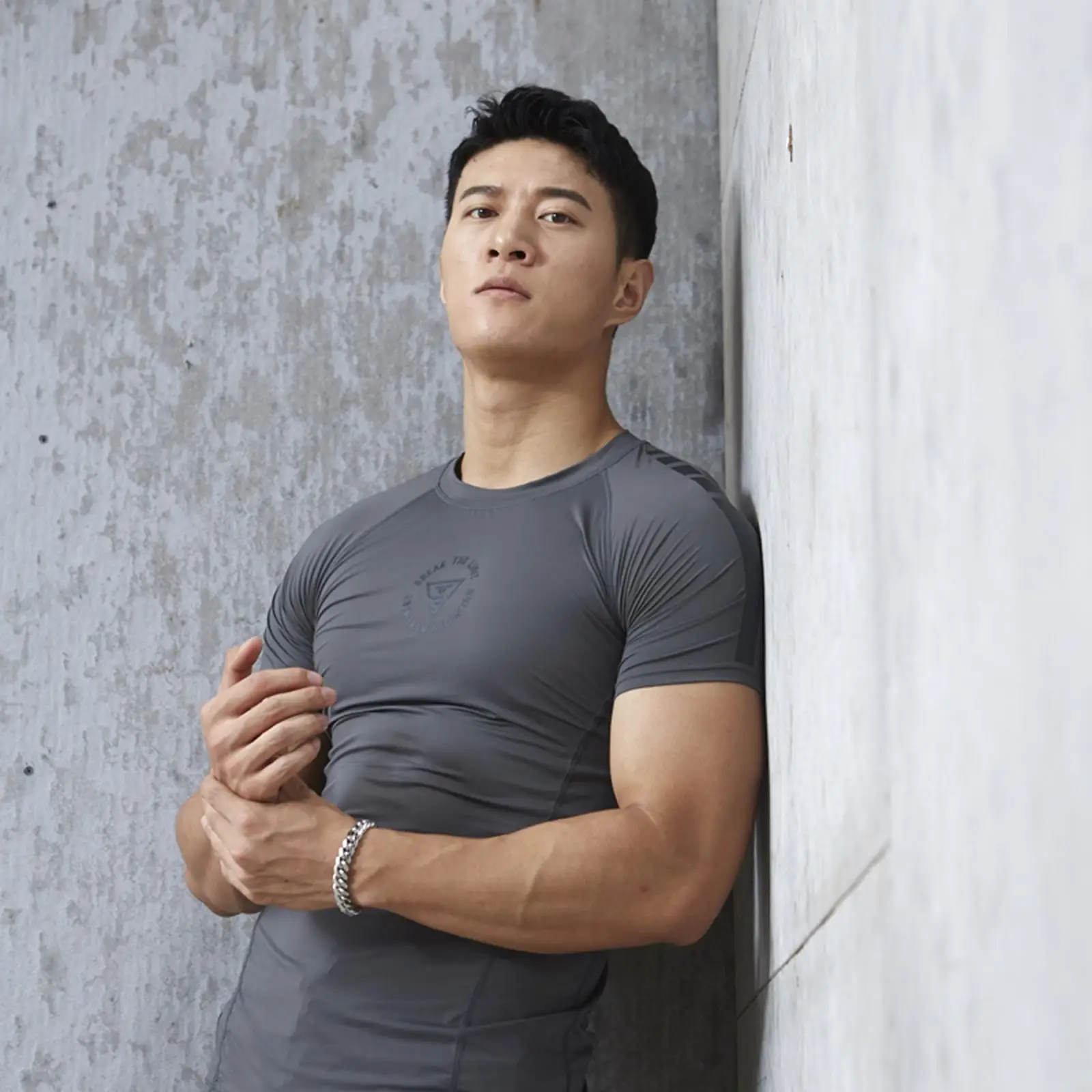 

Men's Quick Drying Breathable Short Sleeve Sports T-Shirt for Running, Fitness, Trainning