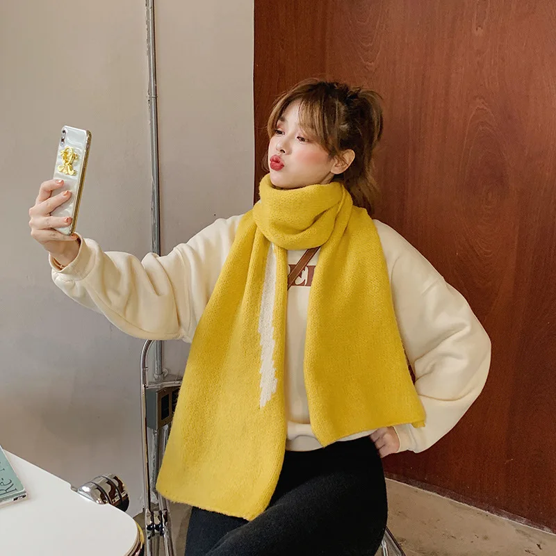 Шарф для девушек зимний длинный стиль Универсальный студенческий полосатый