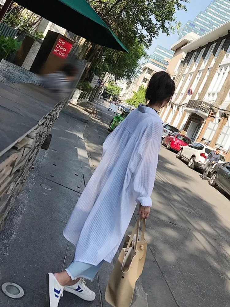 Длинная белая рубашка Женская 2021 летняя Студенческая Солнцезащитная полосатая