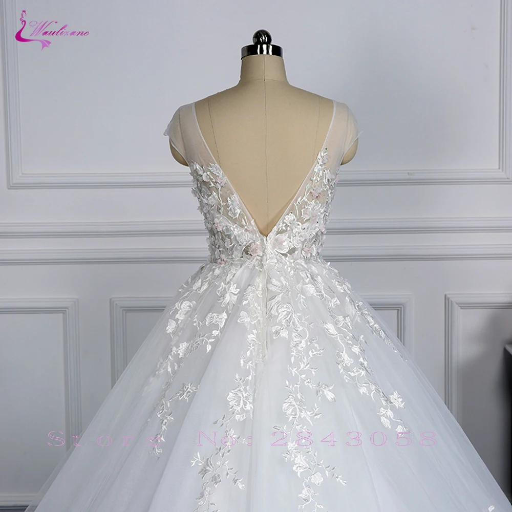 

Waulizane Double V Necklien Of Ball Gown Wedding Dress With Colorful 3D Flowers Chapel Train Bridal Dress