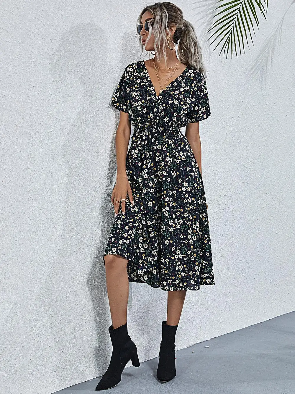

Retro midlength dress floral print women's summer wear 2021 casual V-neck short sleeve A-word chiffon beach