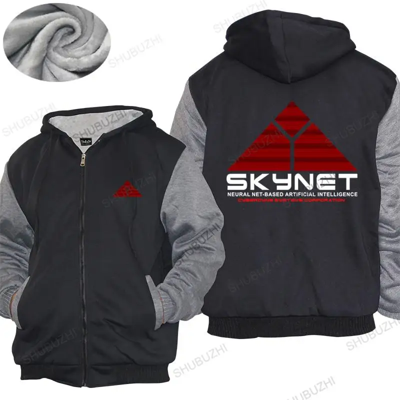 

Hoodies & Sweatshirts