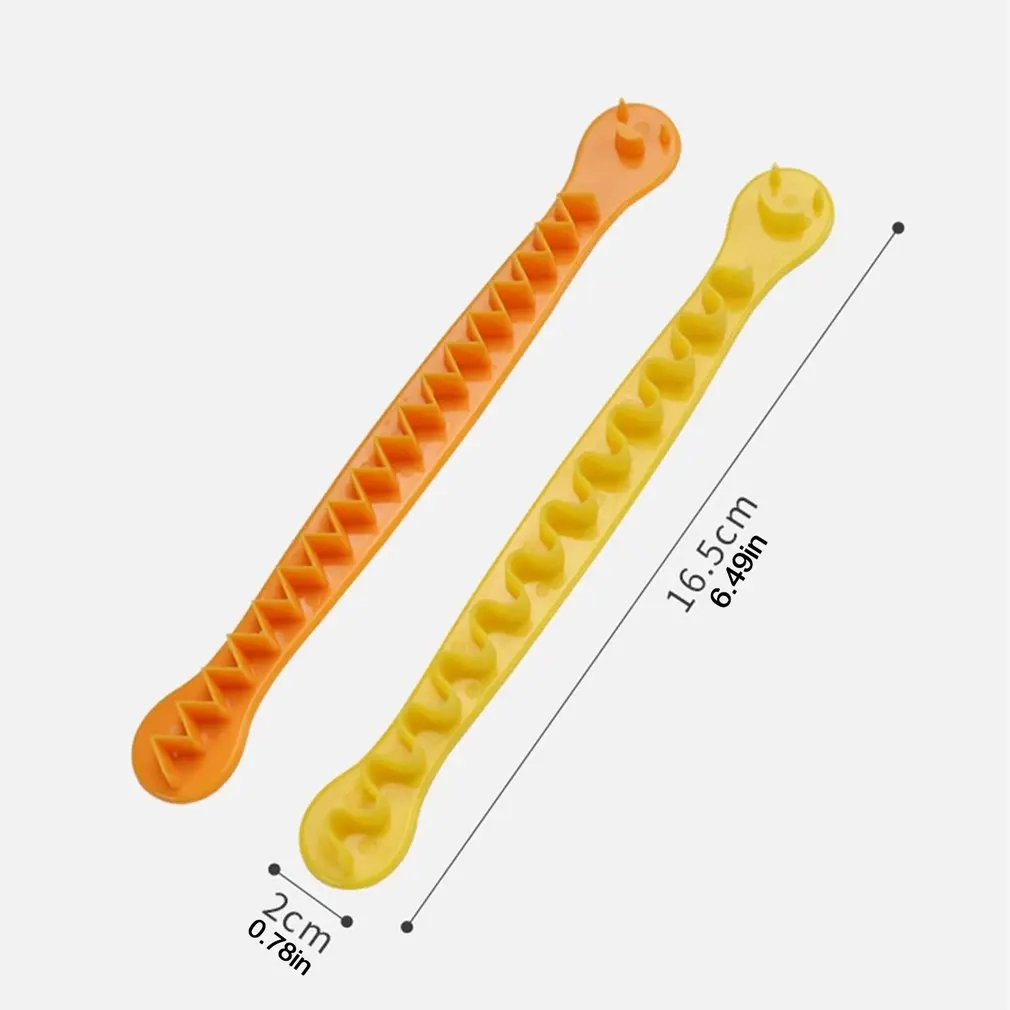 

A Pair Of DIY Household Lace Egg Cutters Boiled Egg Cut Flower Egg Cutting Mould Modeling Flower Stick Random Color
