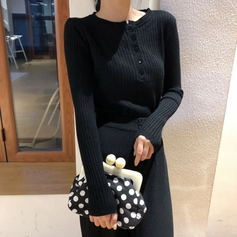 

New Autumn Solid Color Button Decoration Sweater Fashion Slim O Neck Long Sleeve Women Knit Pullover Sweaters Hot Sale