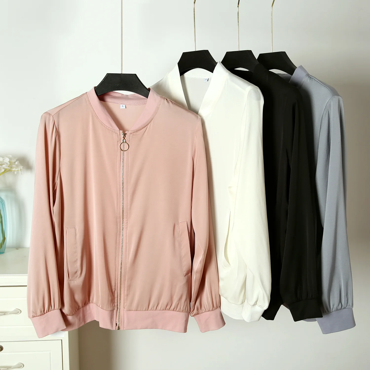 

Тяжелая бейсбольная униформа из двойного сатина и шелка 19 м, женская мягкая свободная Солнцезащитная куртка из шелка тутового шелкопряда с ...