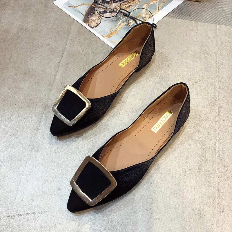 Женская обувь повседневная на плоской подошве женская с острым носком Мокасины