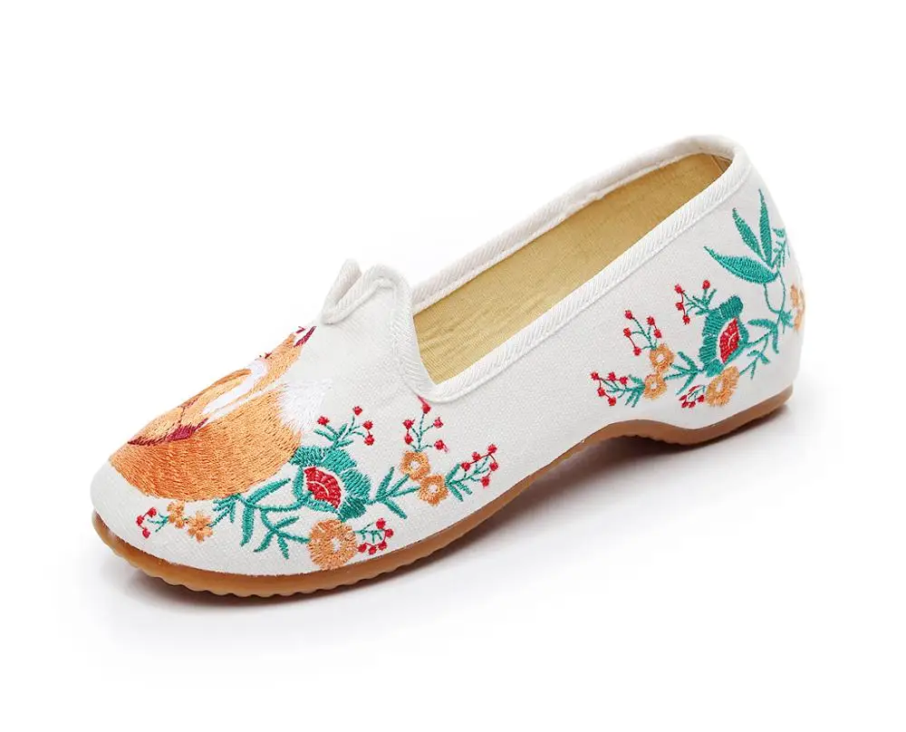 Новинка Туфли в стиле ретро с цветочной вышивкой | Обувь
