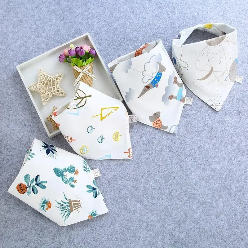 

4pcs/lot Baby Cartoon Triangle Cotton Bibs