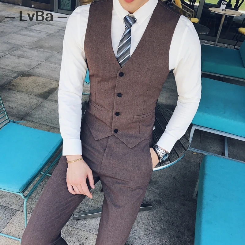 

Новинка 2020, коричневый жилет, мужской деловой жилет для работы, наряд для жениха на свадьбу, деловые приталенные костюмные жилеты в Корейско...