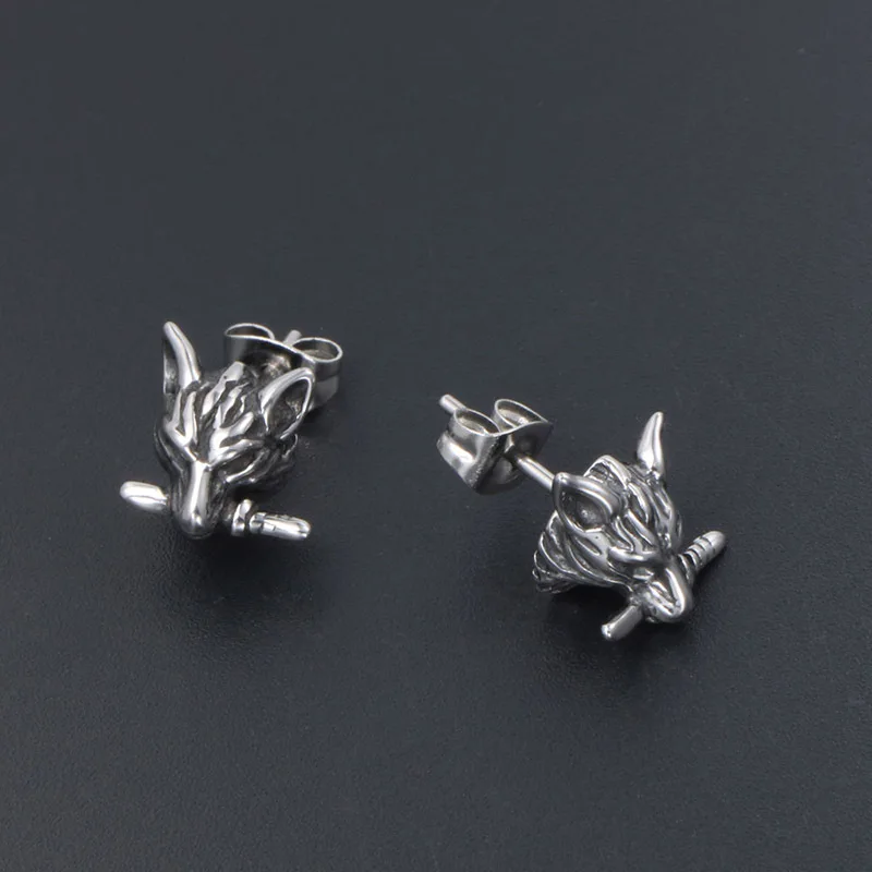 

Hipster Personality Domineering Wolf Head Titanium Steel Stud Earrings Men and Women Retro Popular Punk Street Earrings Jewelry