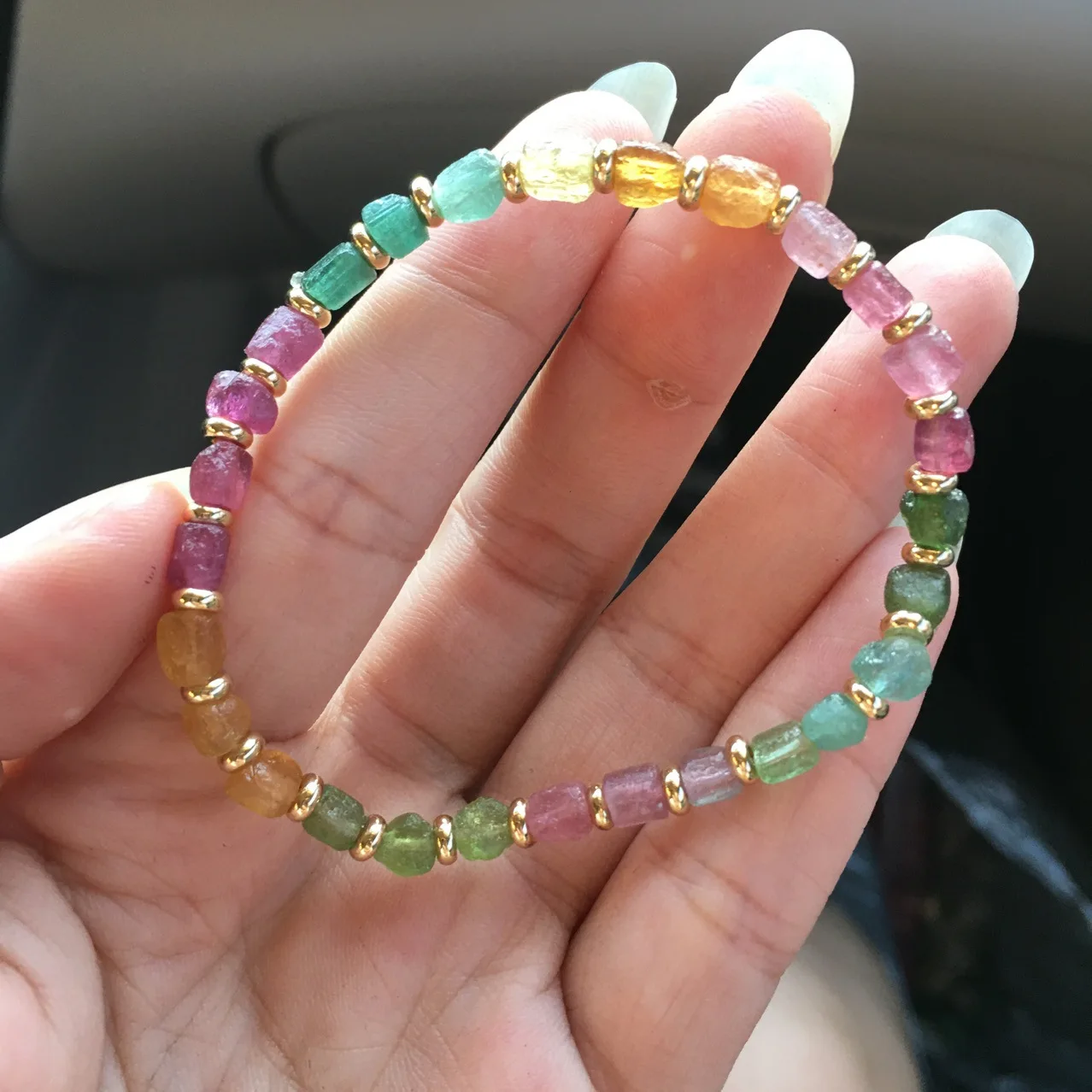 

Натуральный турмалин необработанный браслет, очаровательные ювелирные изделия, эластичный браслет из драгоценных камней для женщин