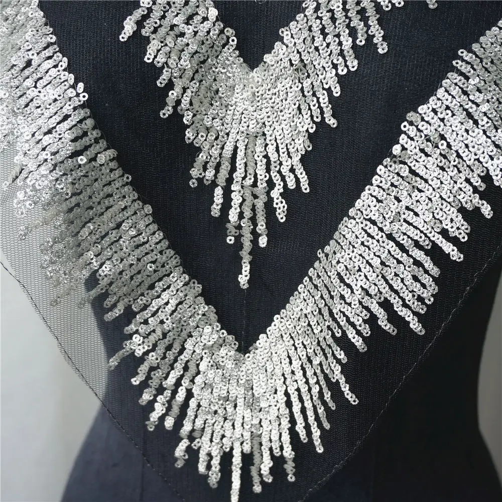 Черное Сетчатое кружевное платье с серебряными блестками и кисточками v образный