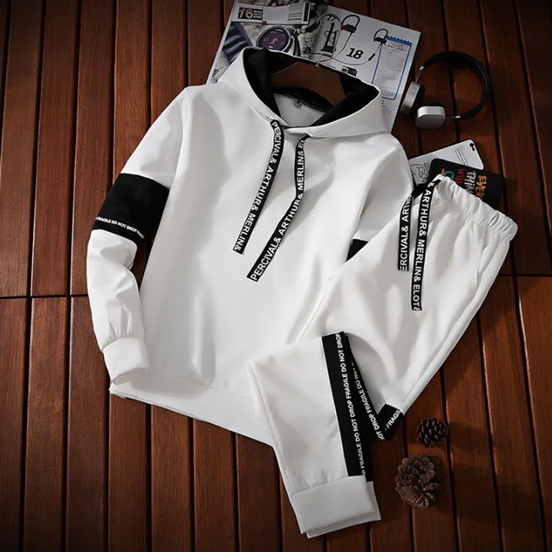 

Костюм спортивный мужской зимний из свитшота и брюк