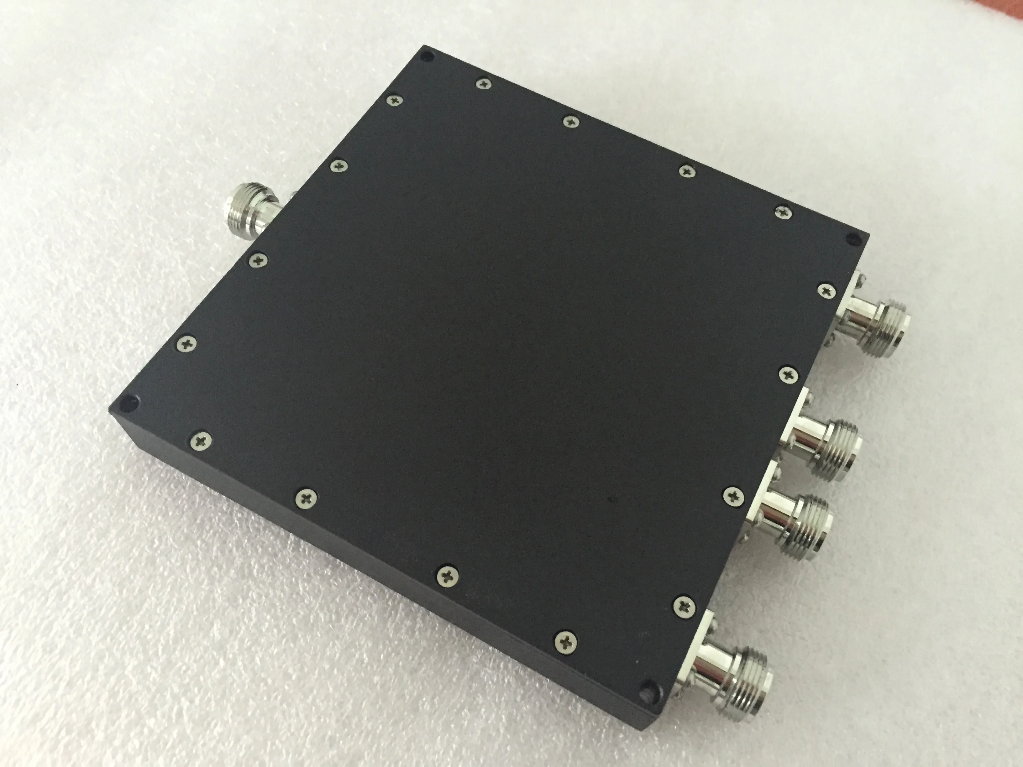 

Силовой разделитель микропрокладки типа 1-4 136-174MHz Интерком система связи, метро покрытие связи специальный