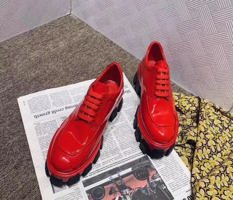 Женские кроссовки из натуральной кожи на плоской платформе Новинка весны 2020 года