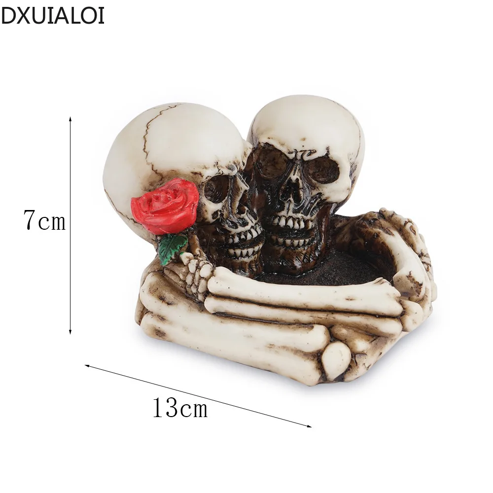 

Nordic creative couple skull ashtray ornaments resin crafts skull head Halloween scary props living room ashtray ornaments