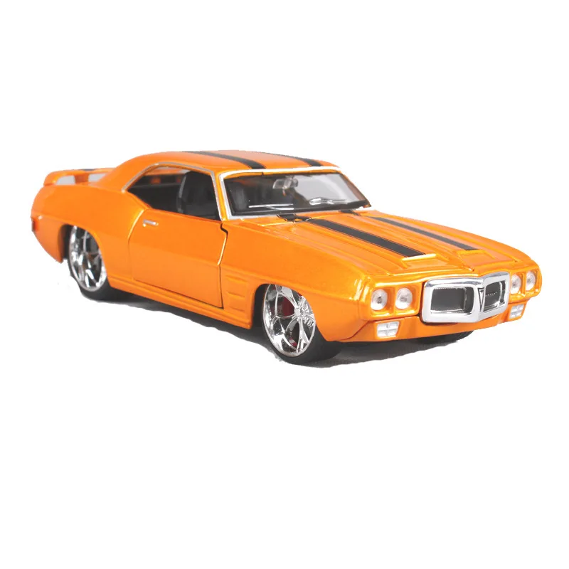 

Модель автомобиля Pantiac Firebird из сплава, 1:24, 1969
