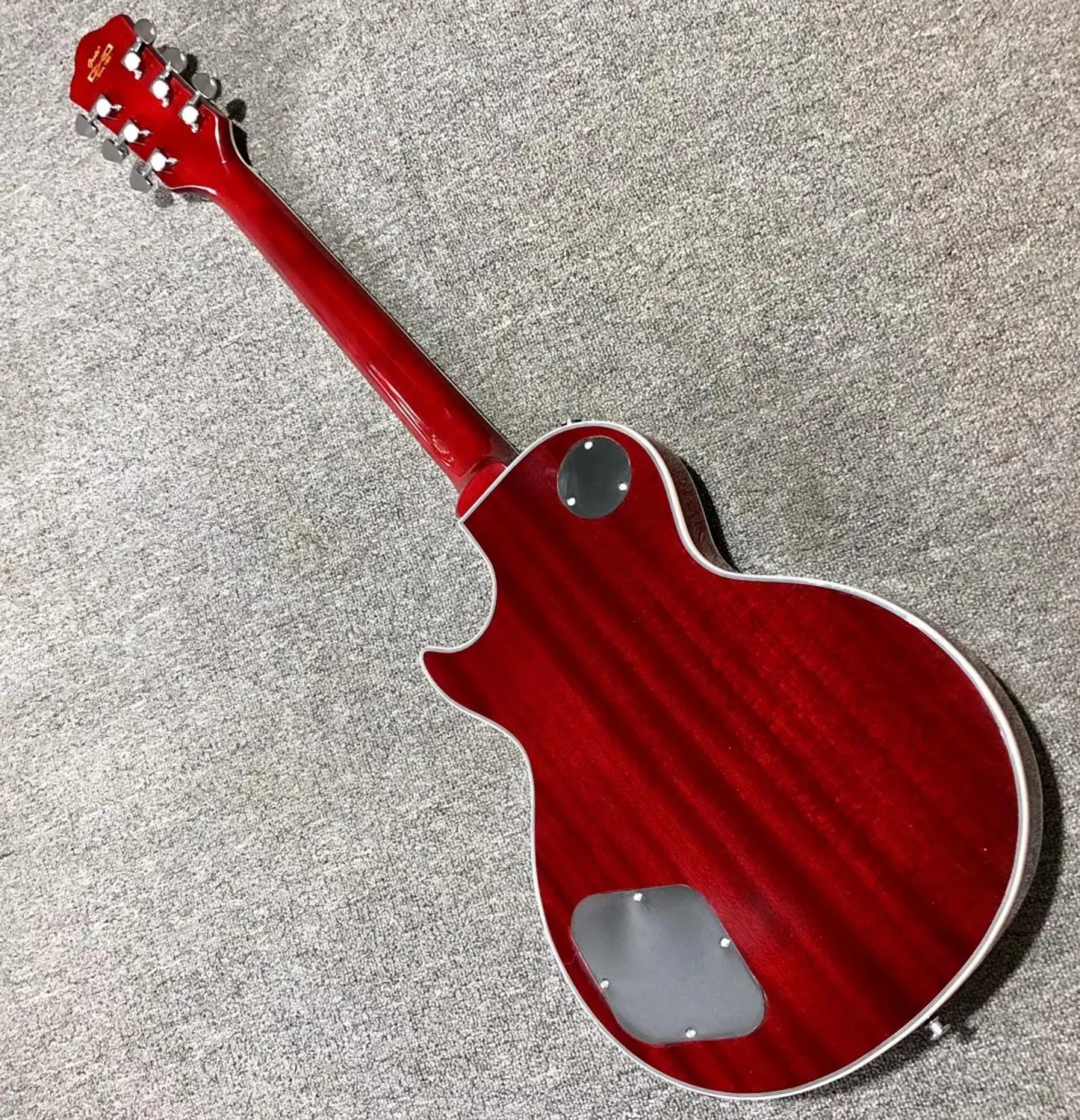 Бесплатная доставка Новая высококачественная китайская электрическая гитара