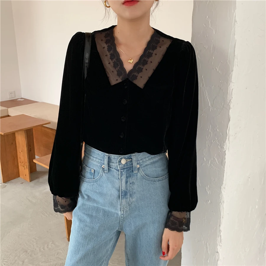 

2021 Fall Winter Vintage V-neck Tops Long Sleeve Bottom Blouses Korean Style Stitching Lace Velvet Black Blusas Mujer De Moda