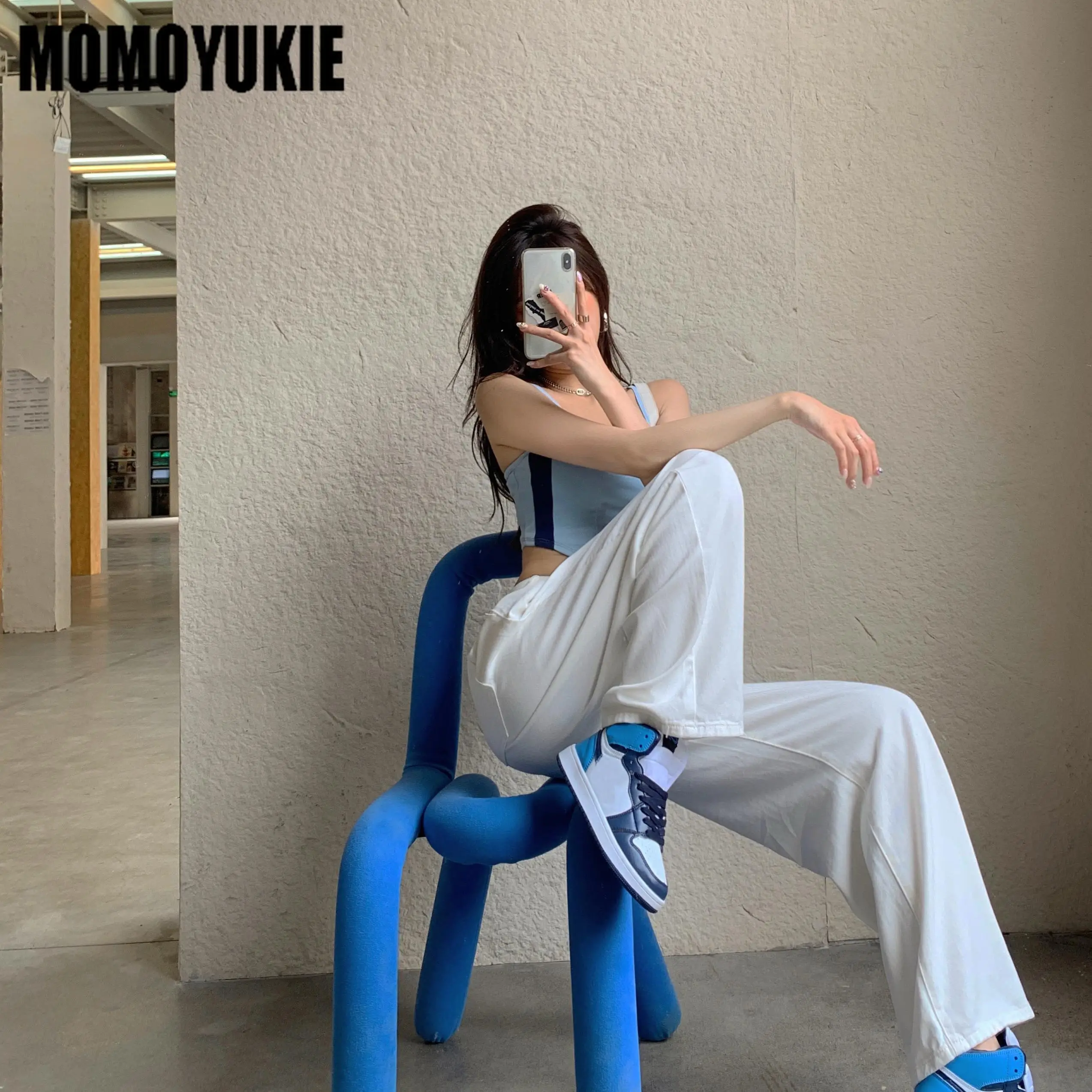 Женские джинсы с высокой талией свободные эластичные широкими штанинами