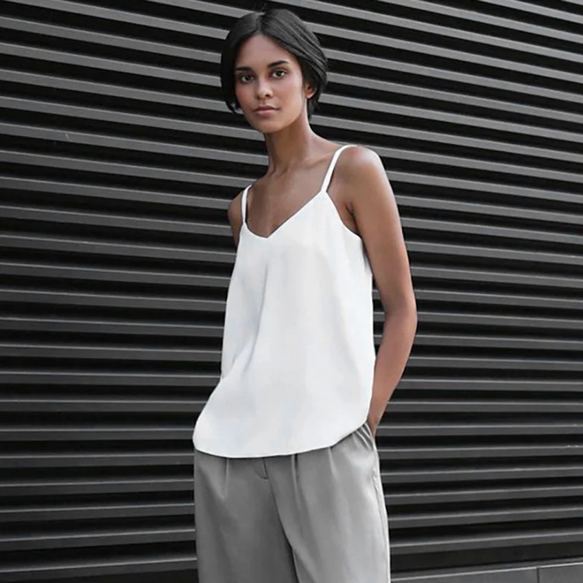 

2021 summer new women's bottomed vest with white ice silk inside and V-neck casual jacket