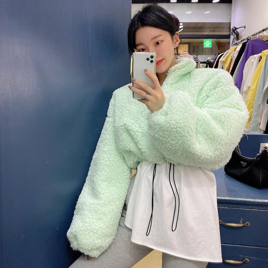 

South Korea East Gate 2020 winter short candy color lamb wool drawstring adjustable cardigan sweater fashionable coat