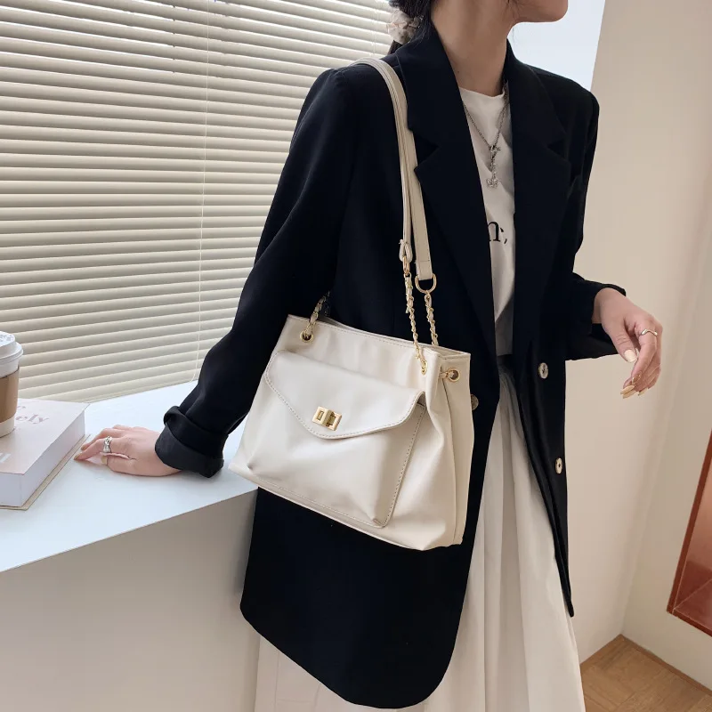 Новинка 2021 женская сумка простая модная дорожная вместительная на плечо