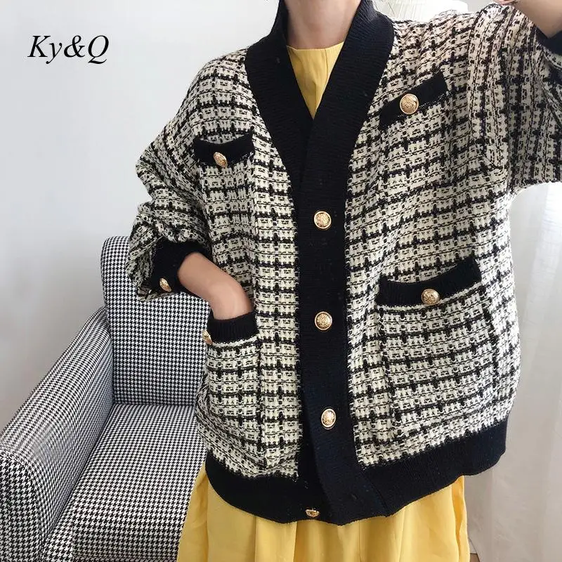 Brand Design 2020 New Women Plaid Fashion Knit Cardigan Loose Luxury Vintage Two Pockets Sweater Winter Chic Clothes Tops |