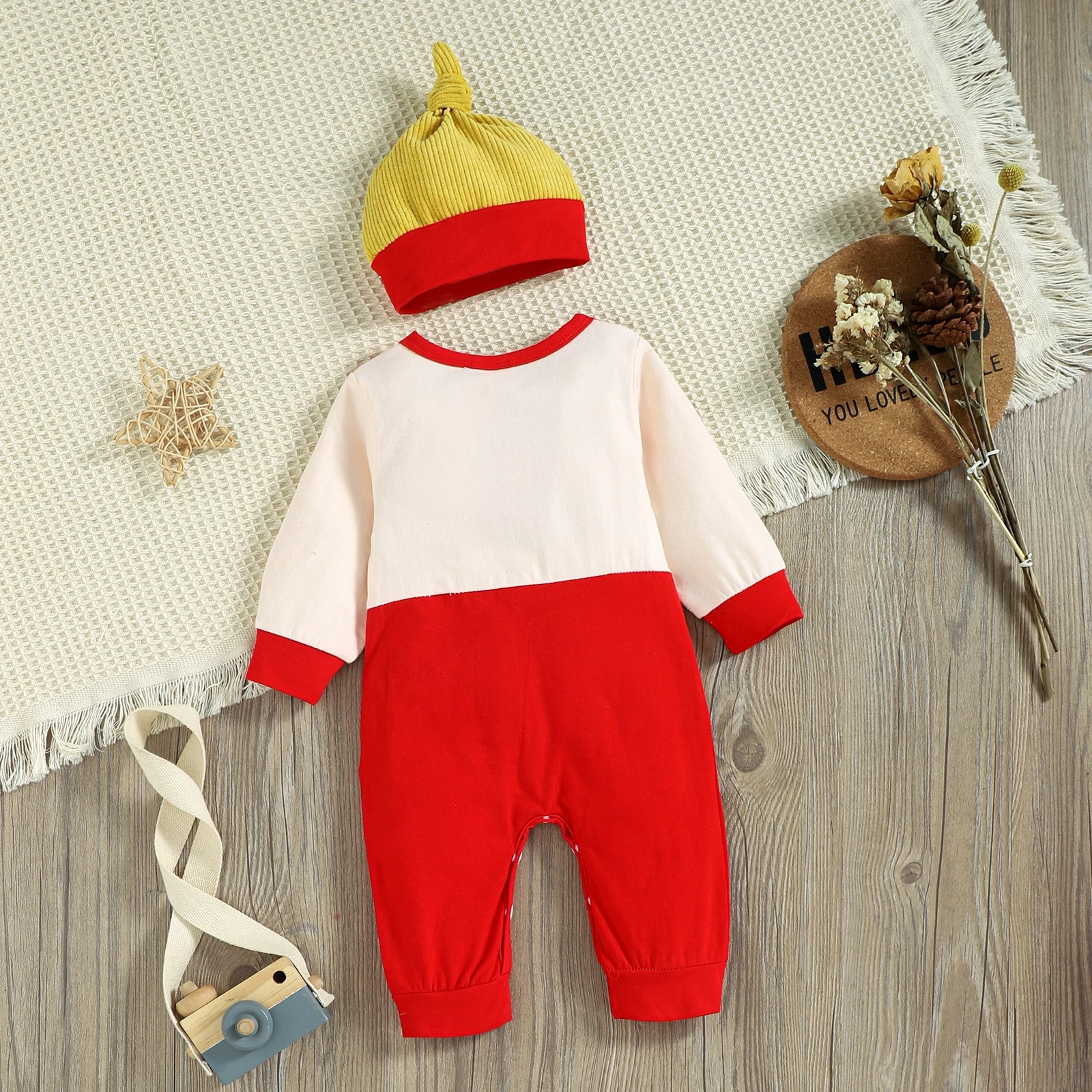 Ползунки с длинным рукавом для младенцев с принтом картофель фри и шапкой, комплект из двух прелестных комбинезонов для новорожденных.