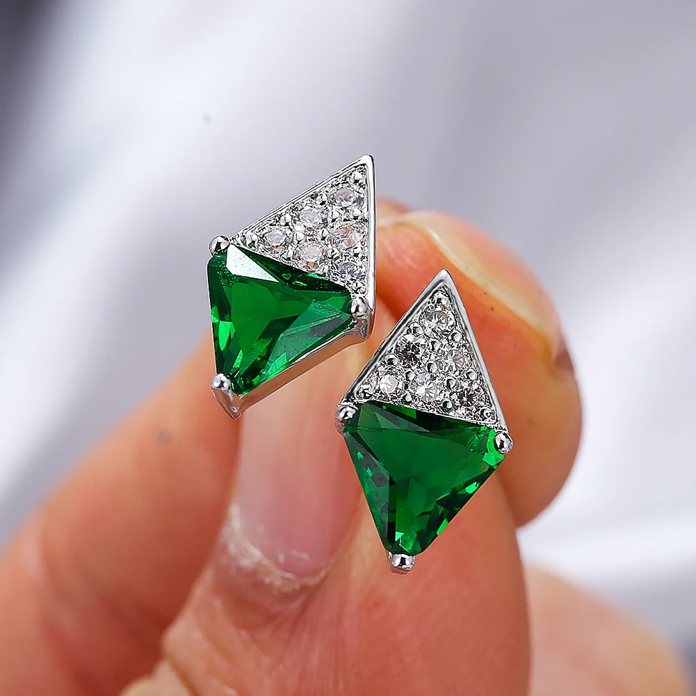 

Creative Geometric Emerald Zircon Stud Earrings Silver Color Temperament Wedding Dating Birthday Earrings Jewelry Gift for Women