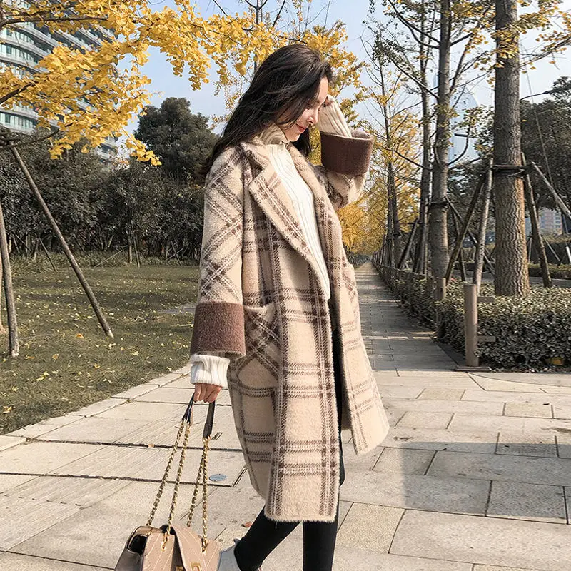 Пальто женское из норкового флиса средней длины свободного кроя | Женская одежда