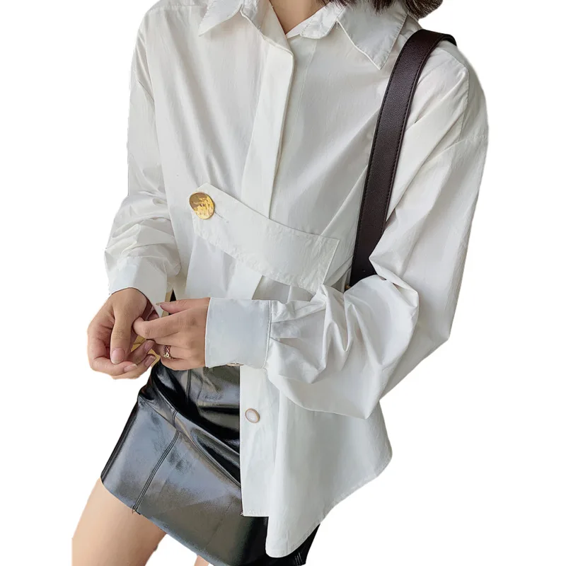 

LANMREM turn-down collar white shirts with golden button all-match streetwear 2021 autumn new fashion tops women's tide 2A14771