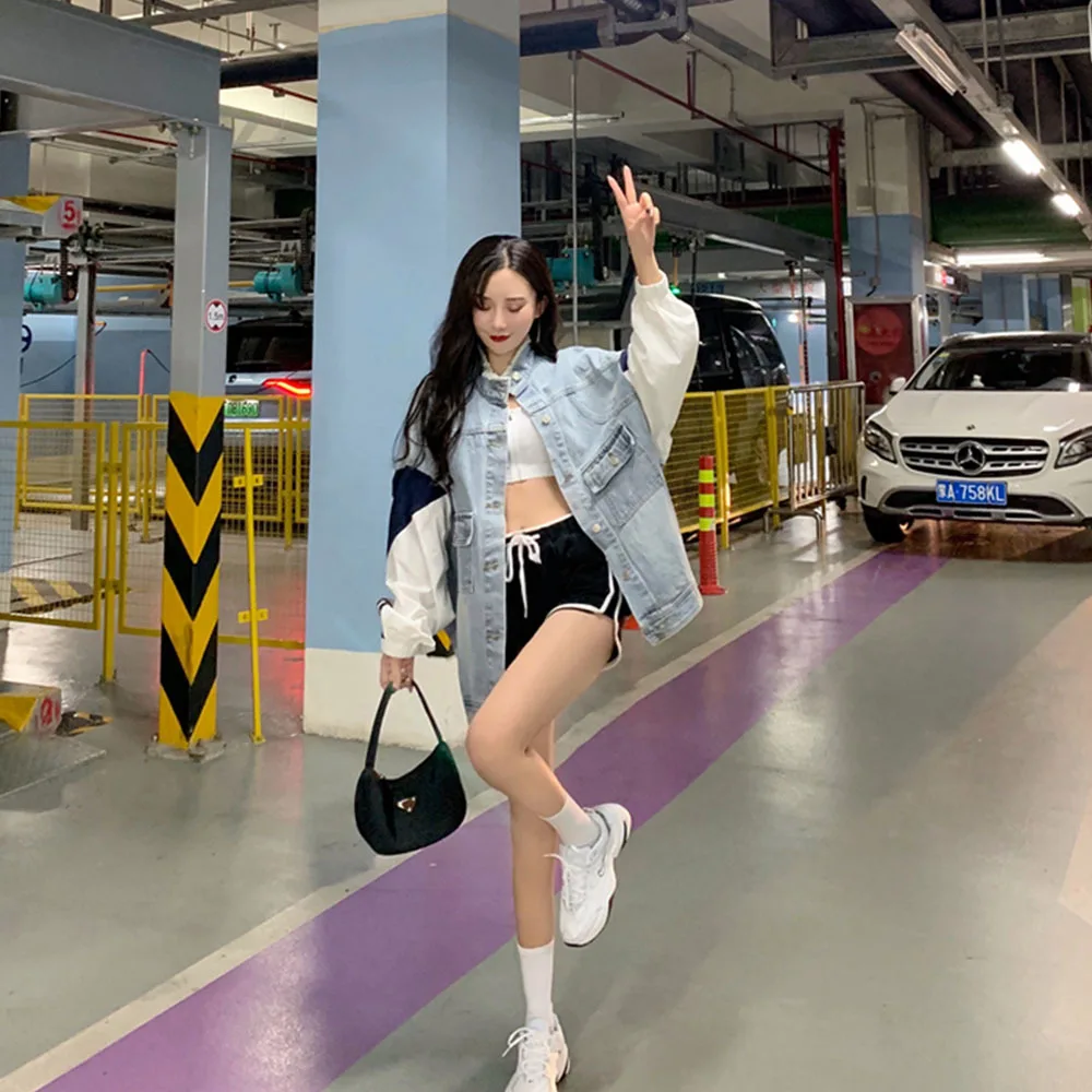 

2021 Autumn Women Loose Splicing Denim Jacket Basic Vintage College Harajuku Street Clothes Coat Outerwear Women Casual Coat