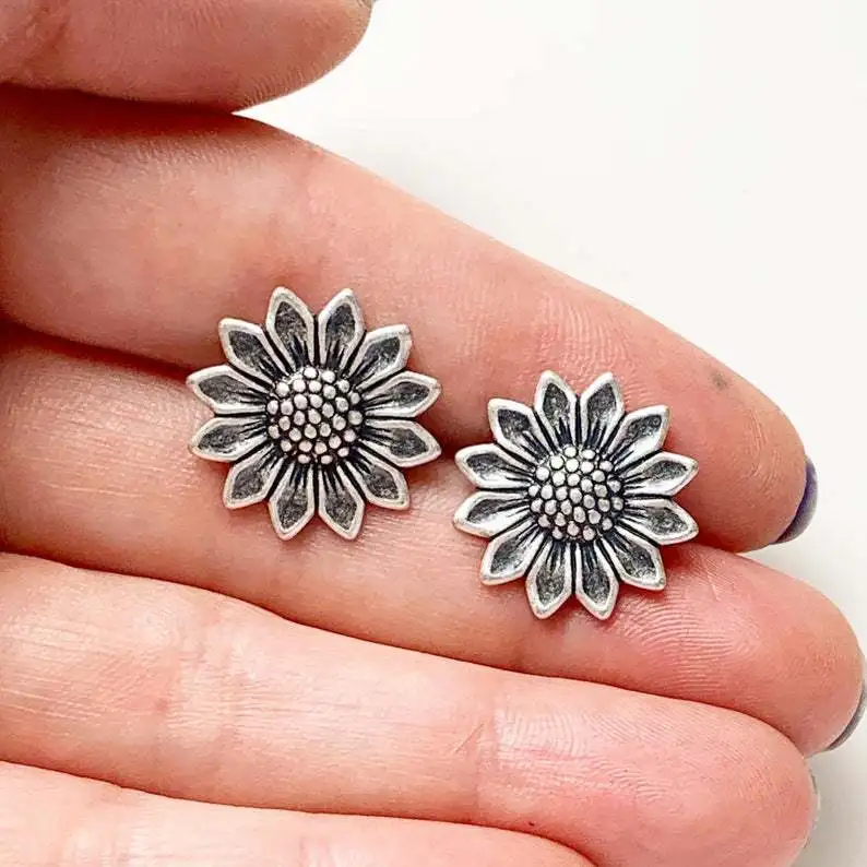 

Vintage Female Sunflower Small Stud Earrings Charm Silver Color Wedding Earrings For Women Hip Hop Bride Plant Small Earrings