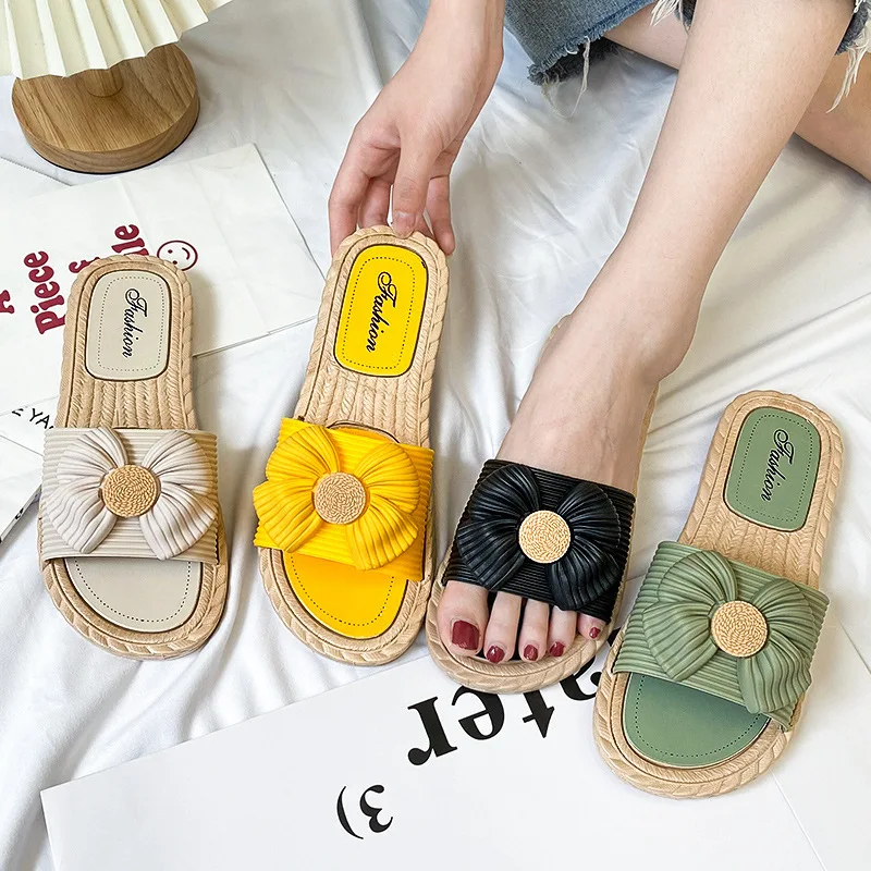 

New slippers in 2021 women's summer wear net red lovers' shoes beach flat shoes open toe soft bottom cool slippers