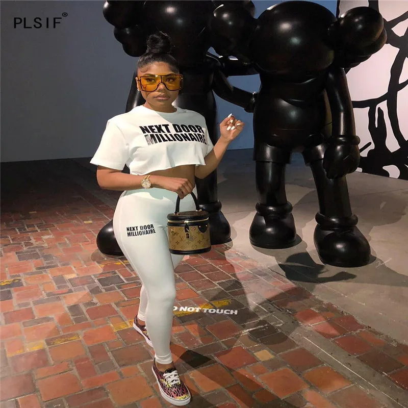 Женский спортивный костюм с буквенным принтом летний укороченный топ и длинные