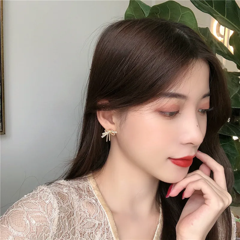 

YANGLIUJIA Korea Fashion Temperament Joker Crystal Bow Earrings 2020 New Tide Earring Sweet Female Jewelry, Gift Accessories