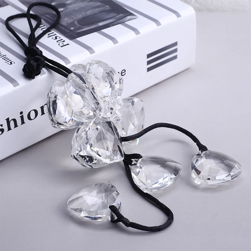 

Four Leaf Clover Car Pendant Charm Handmade Crystal Auto Fashion Suncatcher Rear View Mirror Lucky Car Ornament Decorations