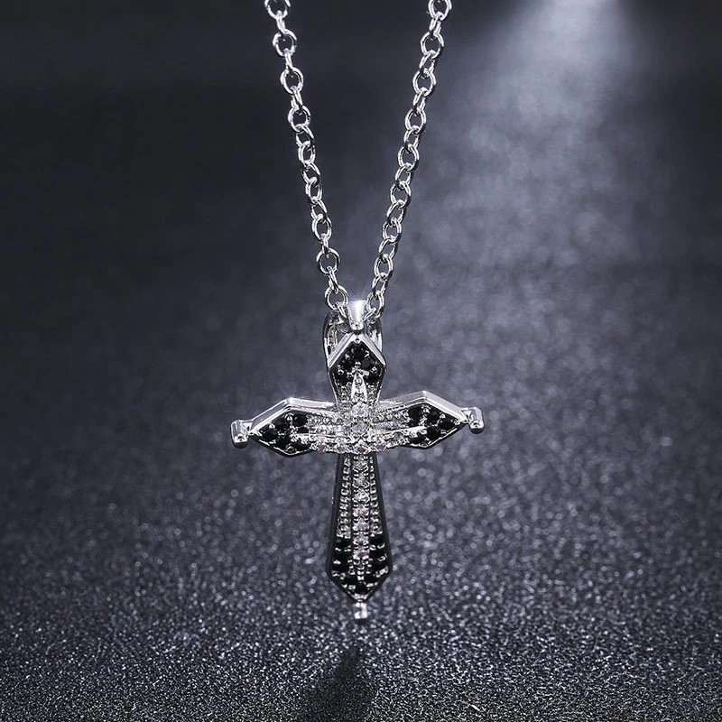 

Exquisite Black Zircon Cross Pendant Necklace Elegant Women's Wedding Crystal Clavicle Chain Fashion Lady Party Jewelry Necklace