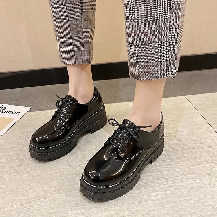 Женские туфли-оксфорды в британском стиле универсальные кроссовки на танкетке